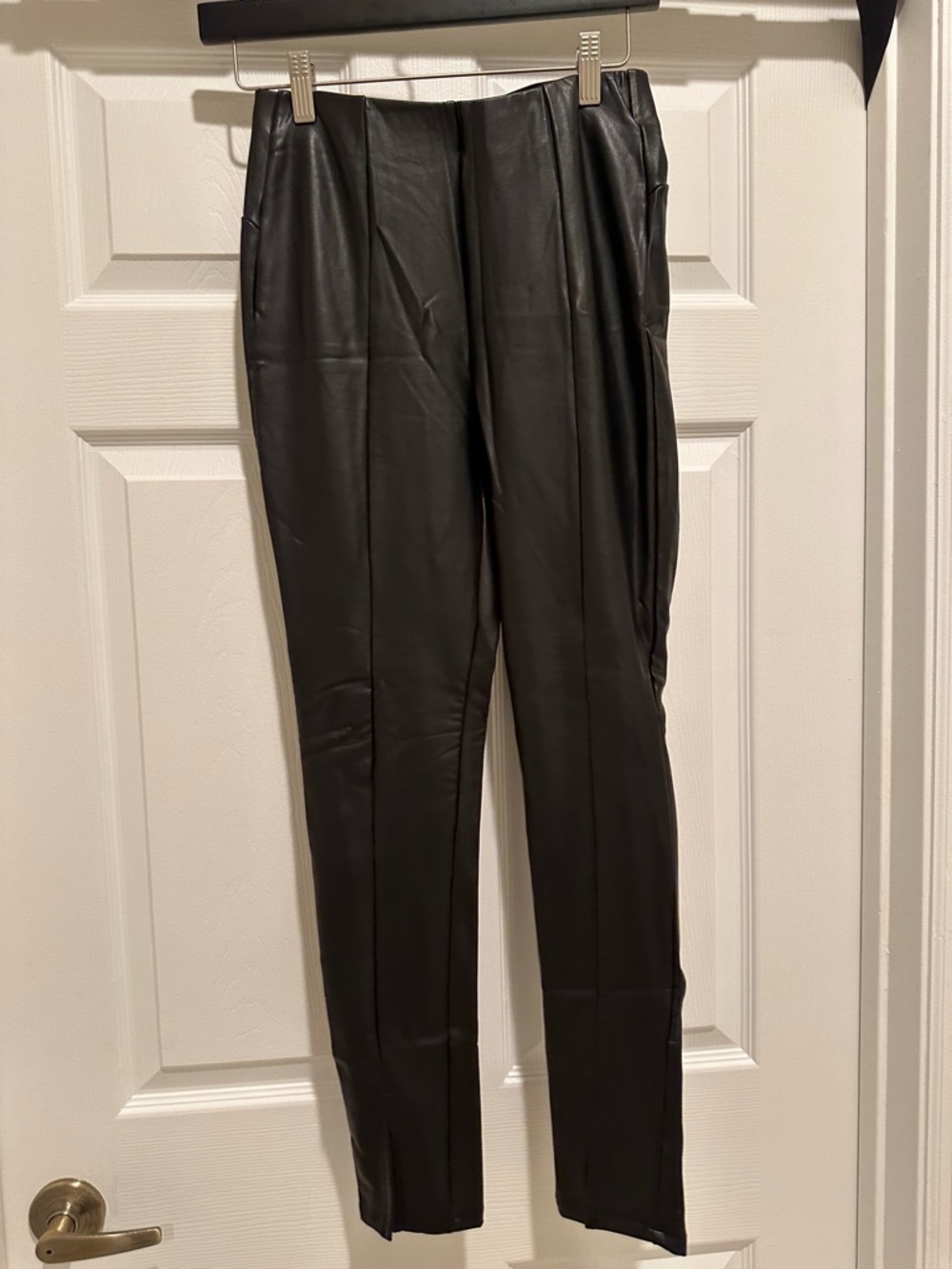 Haute Monde Black Faux Leather Skinny Pants